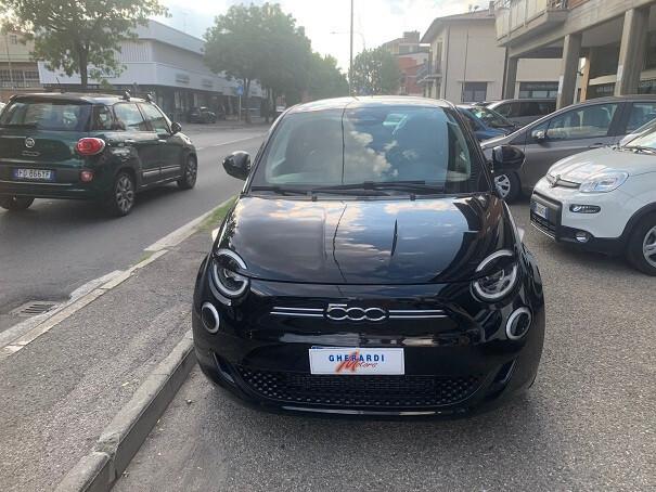 Fiat 500 500e Berlina 42 kWh Icon