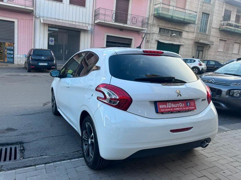 Peugeot 208 1.4 HDi 68 CV 3 porte Allure