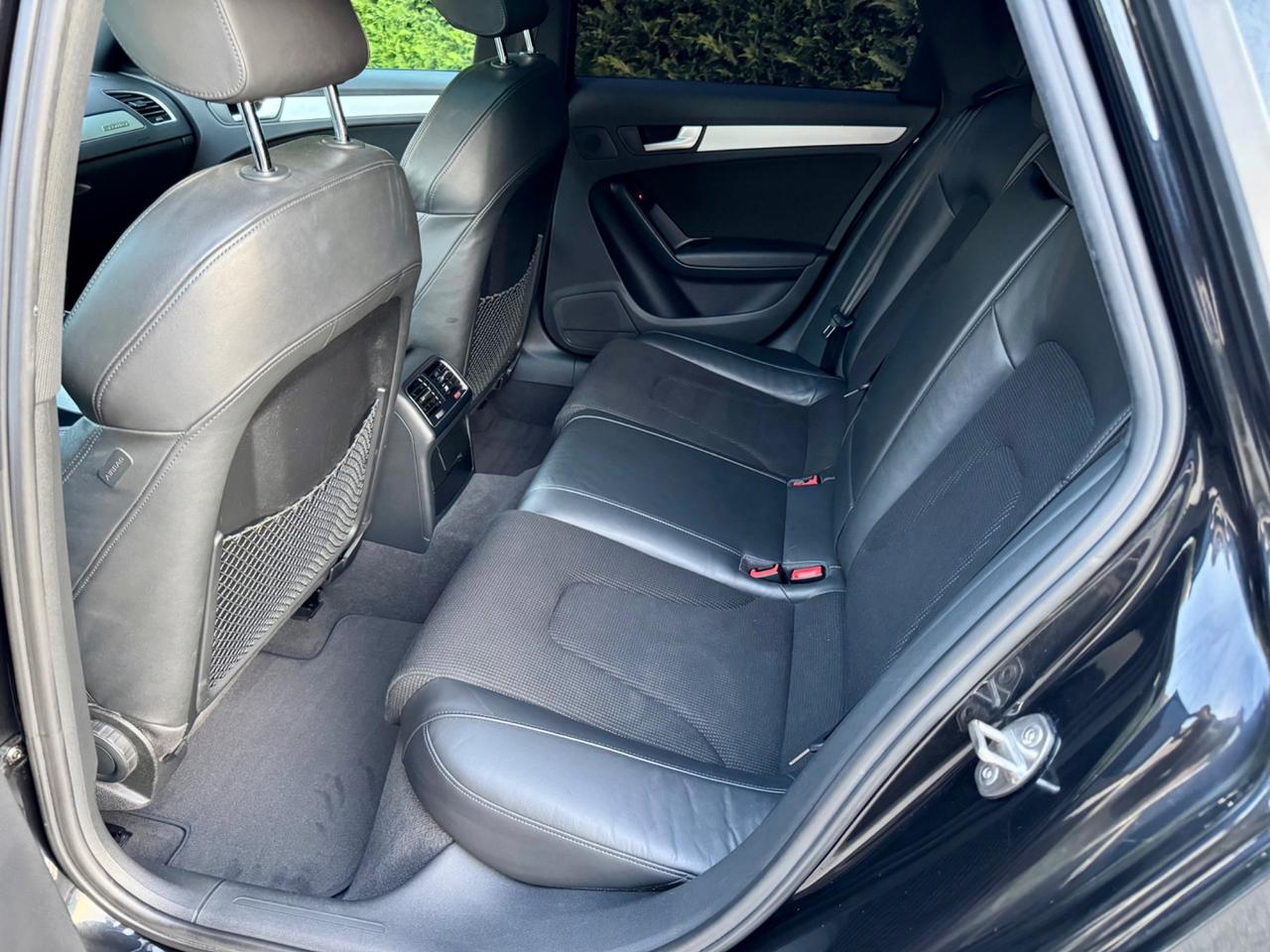 Audi A4 S-LINE QUATTRO