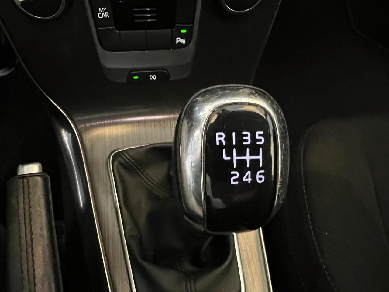 Volvo V40 solo 84.337 km unico proprietario ok neopatentati