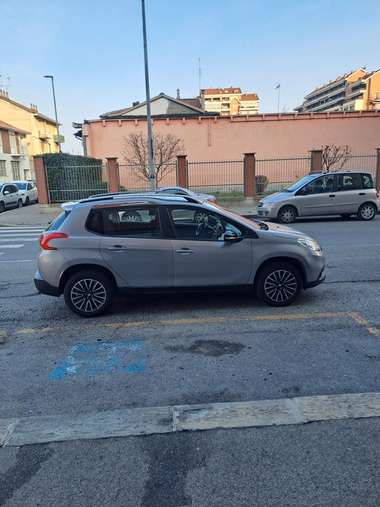 Peugeot 2008 PureTech 82 Allure