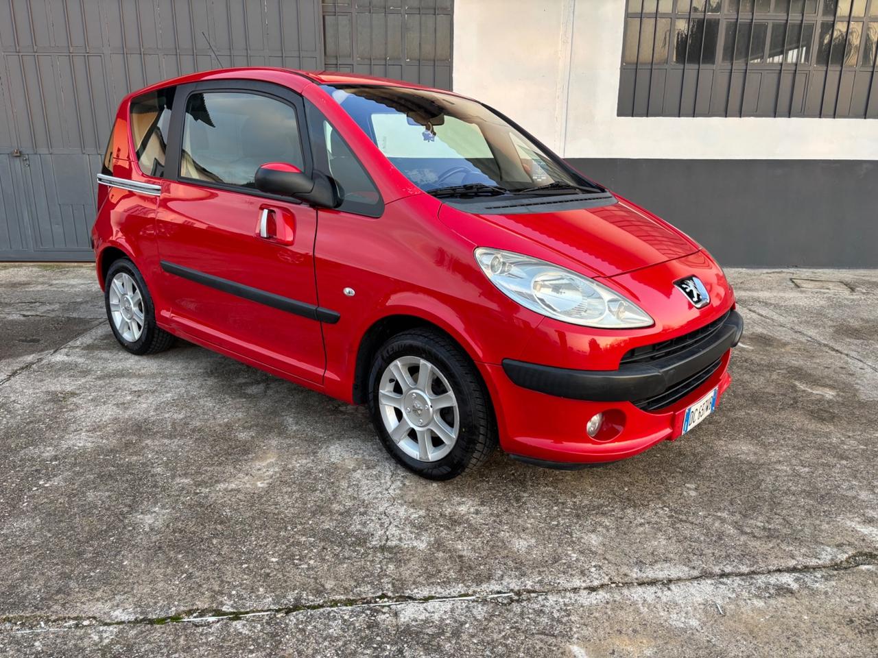Peugeot 1007 1.4 benzina. Garanzia 12 mesi. Neop..