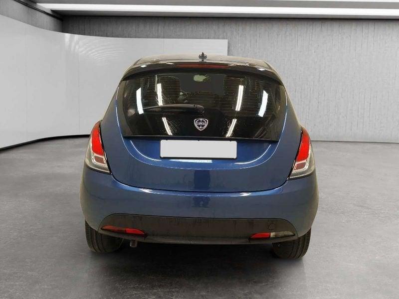 Lancia Ypsilon 1.0 firefly hybrid Oro s&s 70cv