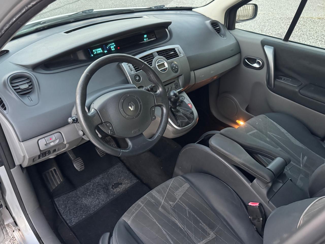 Renault Scenic 1.9 dCi 131cv