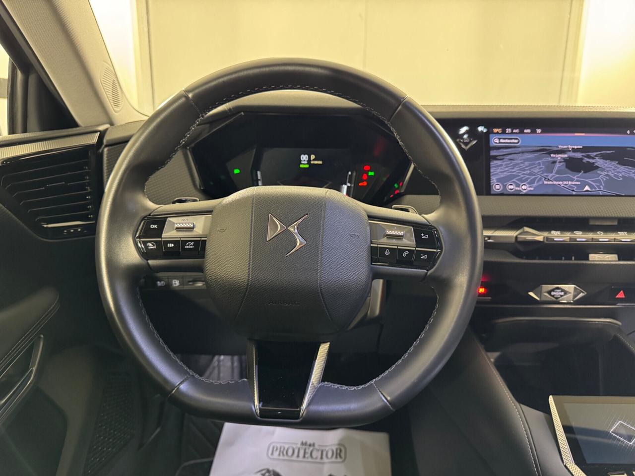 DS 4 E-Tense 225 Cross Trocadero CRUISE ADATTIVO, SENSORI ANT, POST & RETROCAMERA, MANIGLIE A SCOMPA