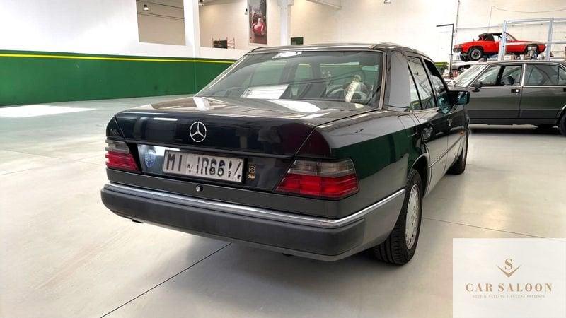 Mercedes-Benz Serie 200-320 200 E
