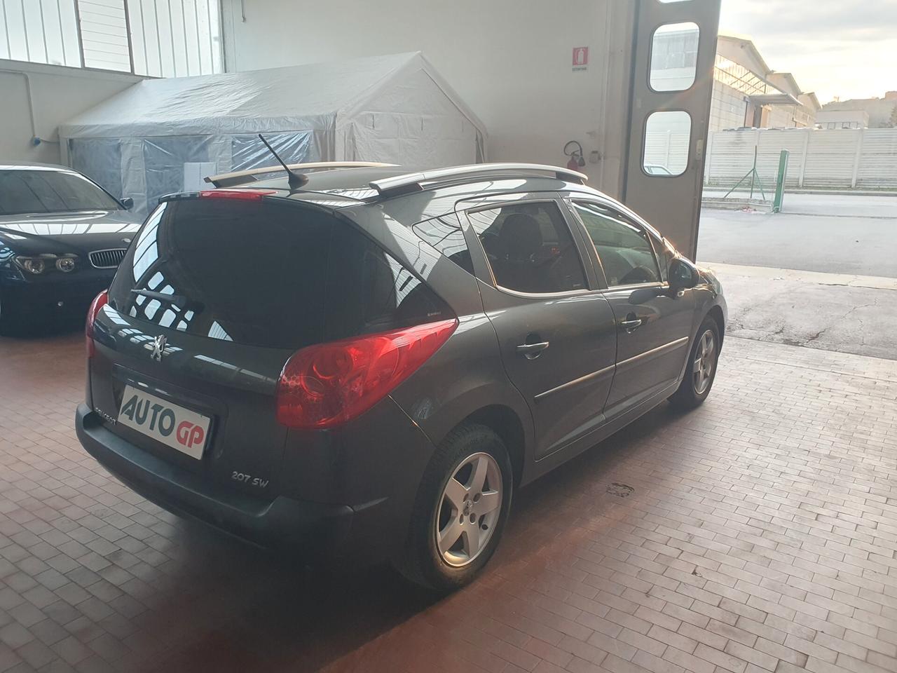 Peugeot 207 1.4 8V 75CV benzina GPL Neop 2010