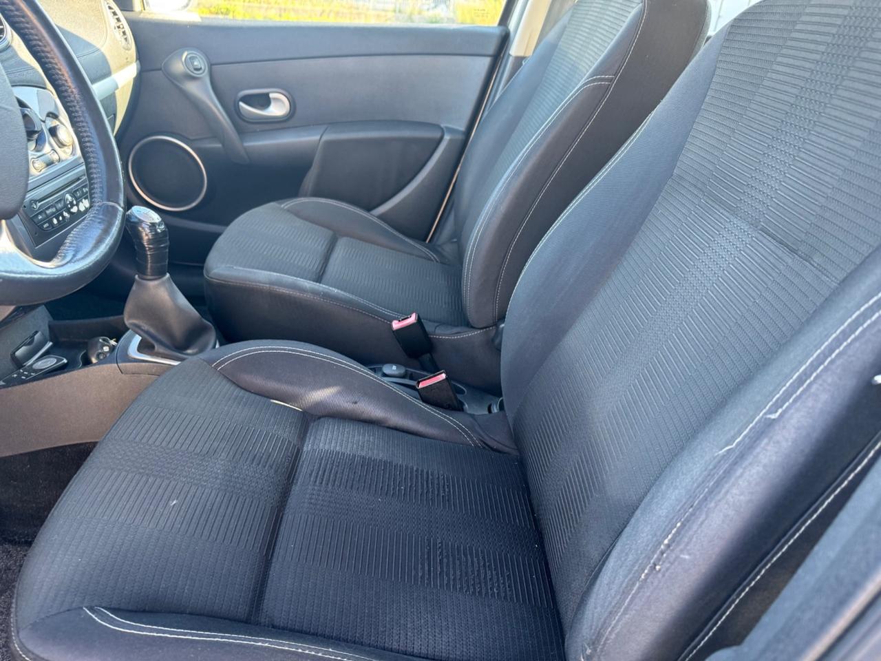 Renault Clio 1.2 16V 5 porte Luxe