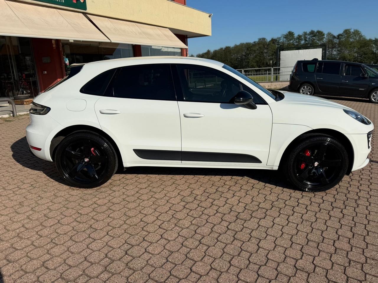 PORSCHE MACAN 2.0 BENZINA