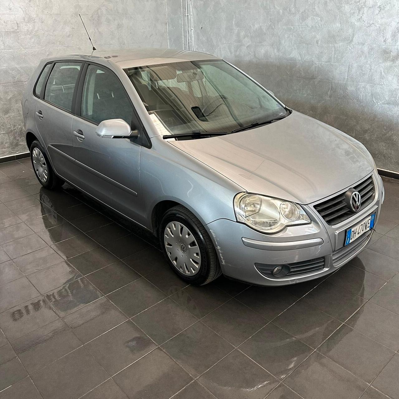 Volkswagen Polo 1.4/80CV 16V 5p. Sportline