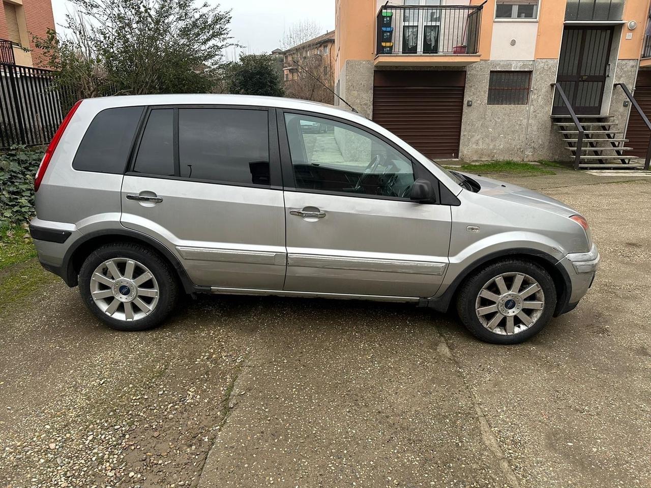 FORD FUSION BENZINA 45 mila km NEOPATENTATI