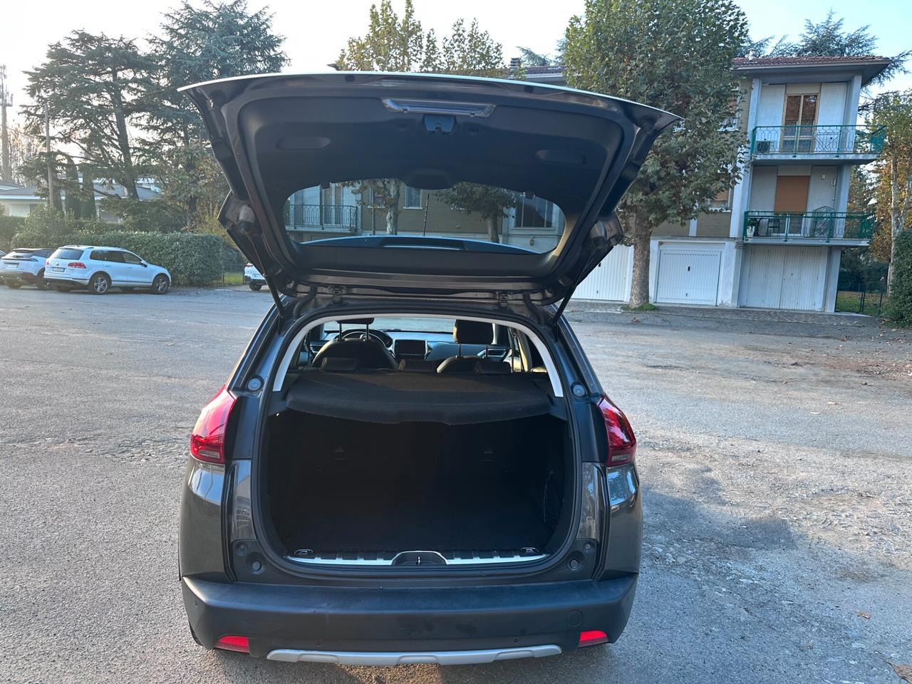 Peugeot 2008 BlueHDi 120 S&S Allure