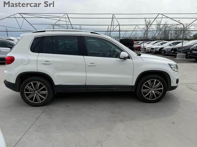 VOLKSWAGEN Tiguan Tiguan 2.0 tdi Sport. EN069YE