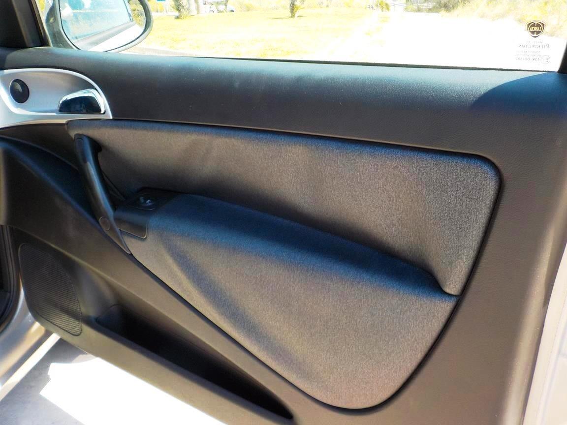 Lancia Ypsilon 1.3 MJT 75 CV Diva