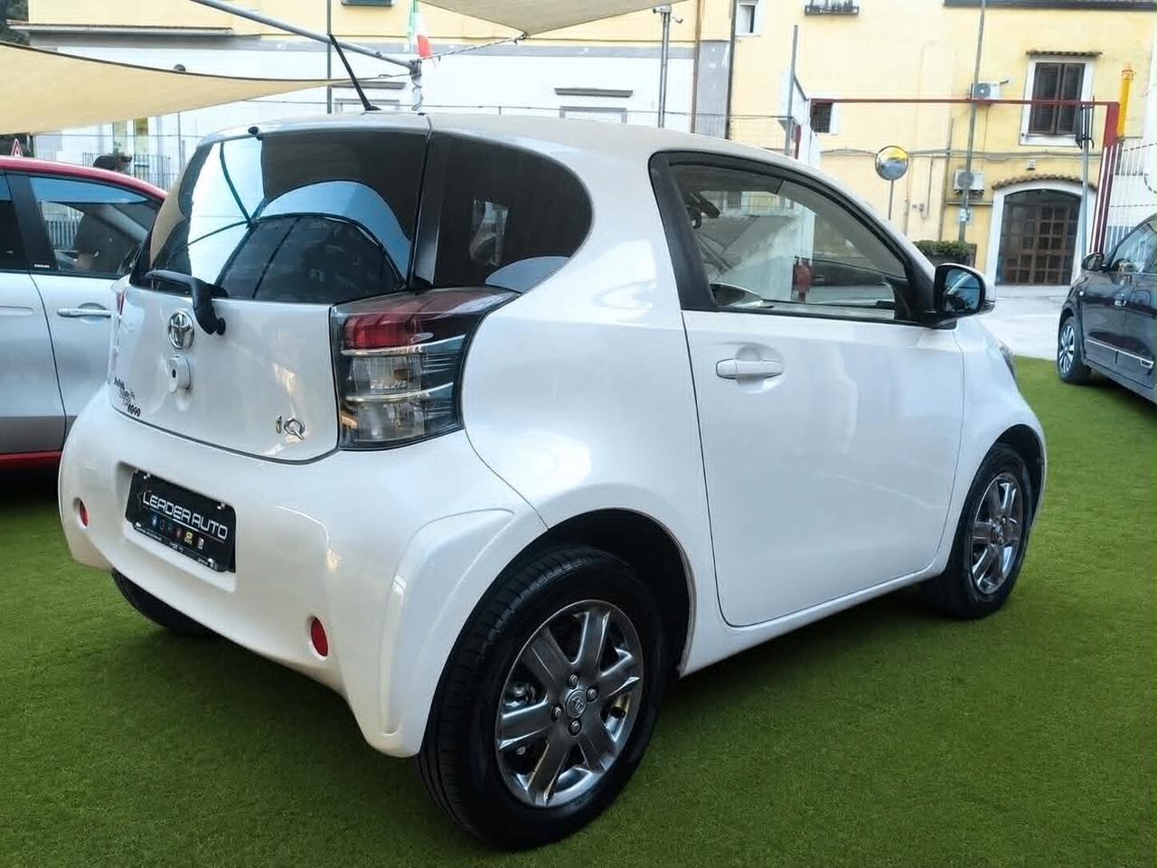 Toyota iQ 1.0