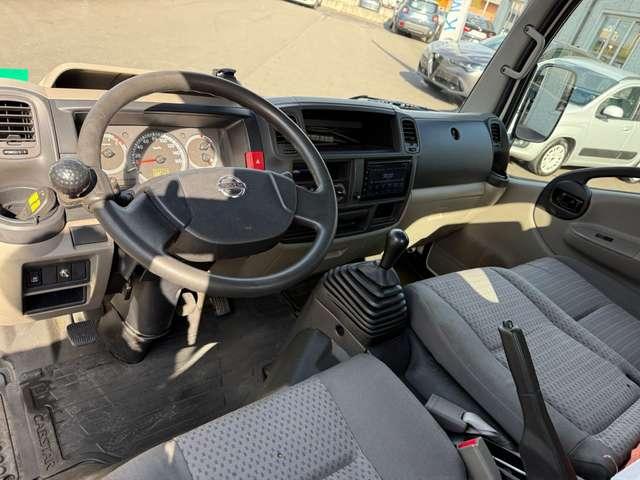 Nissan Cabstar 35 2.5 d CARRO ATTREZZI|3 posti|Pedane