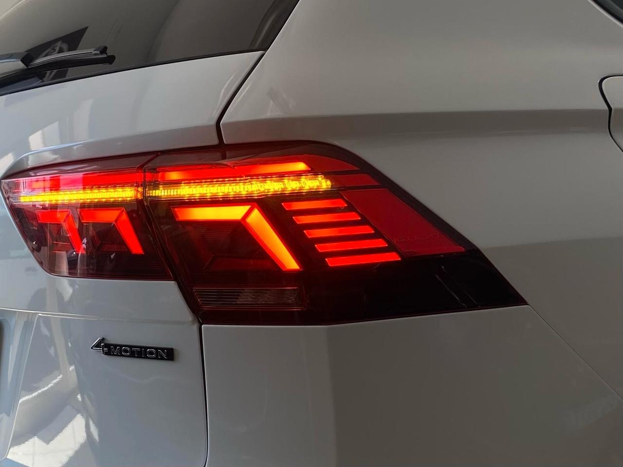 Volkswagen Tiguan 2.0 TDI 200 CV DSG 4MOTION R – IVA inclusa nel prezzo – KM Reali