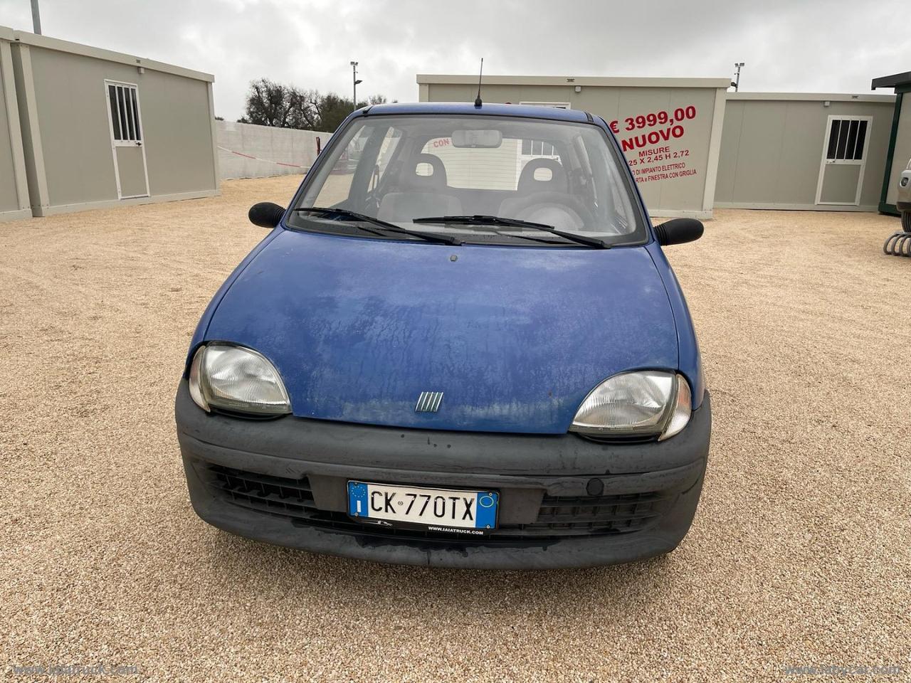 FIAT Seicento 900 CON GANCIO TRAINO