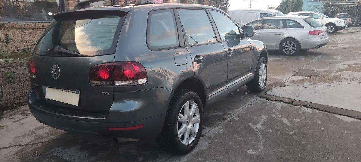VOLKSWAGEN Touareg R5 TDI DPF tiptronic Style