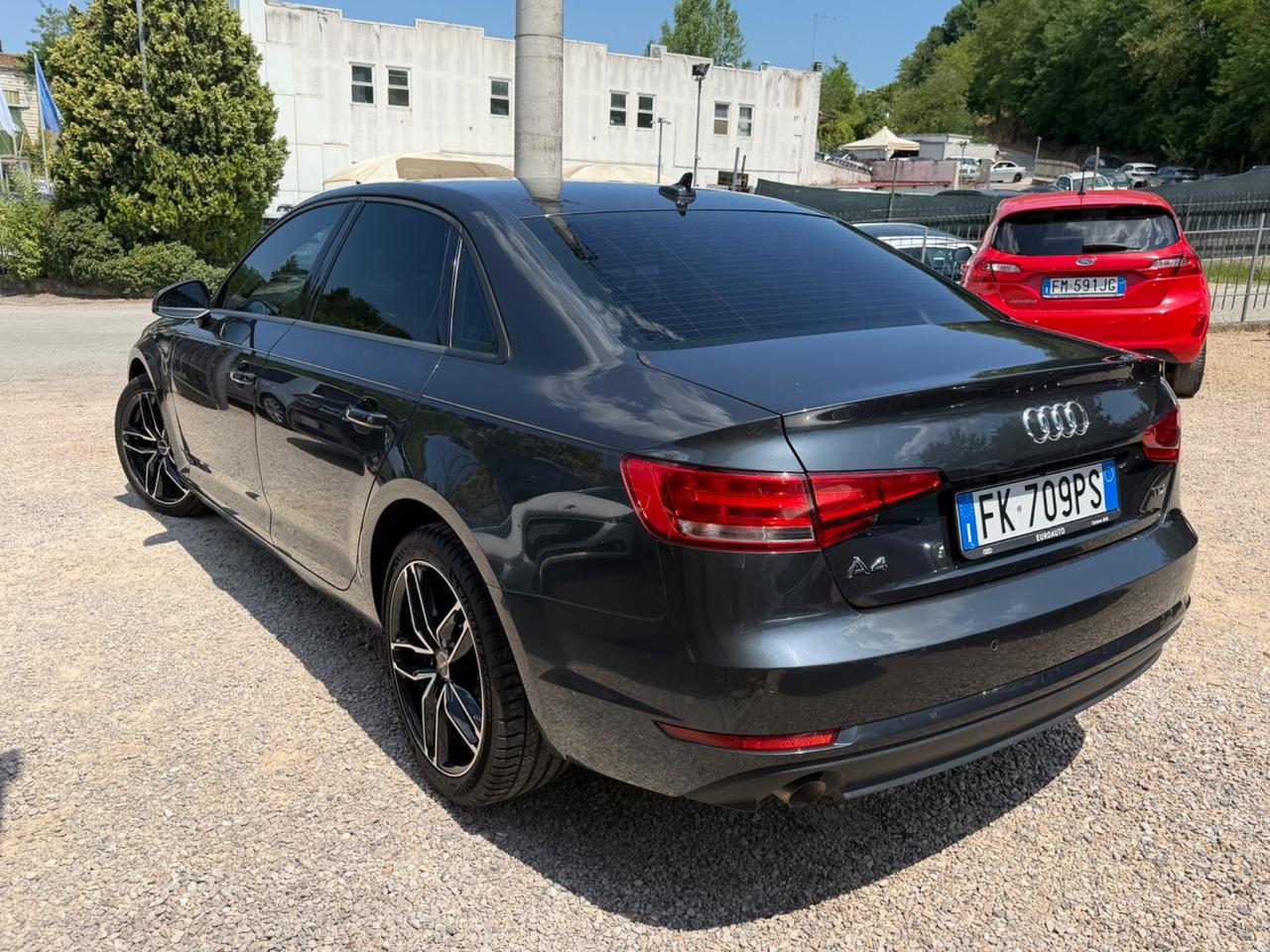 Audi A4 2.0 TDI 150 CV S tronic