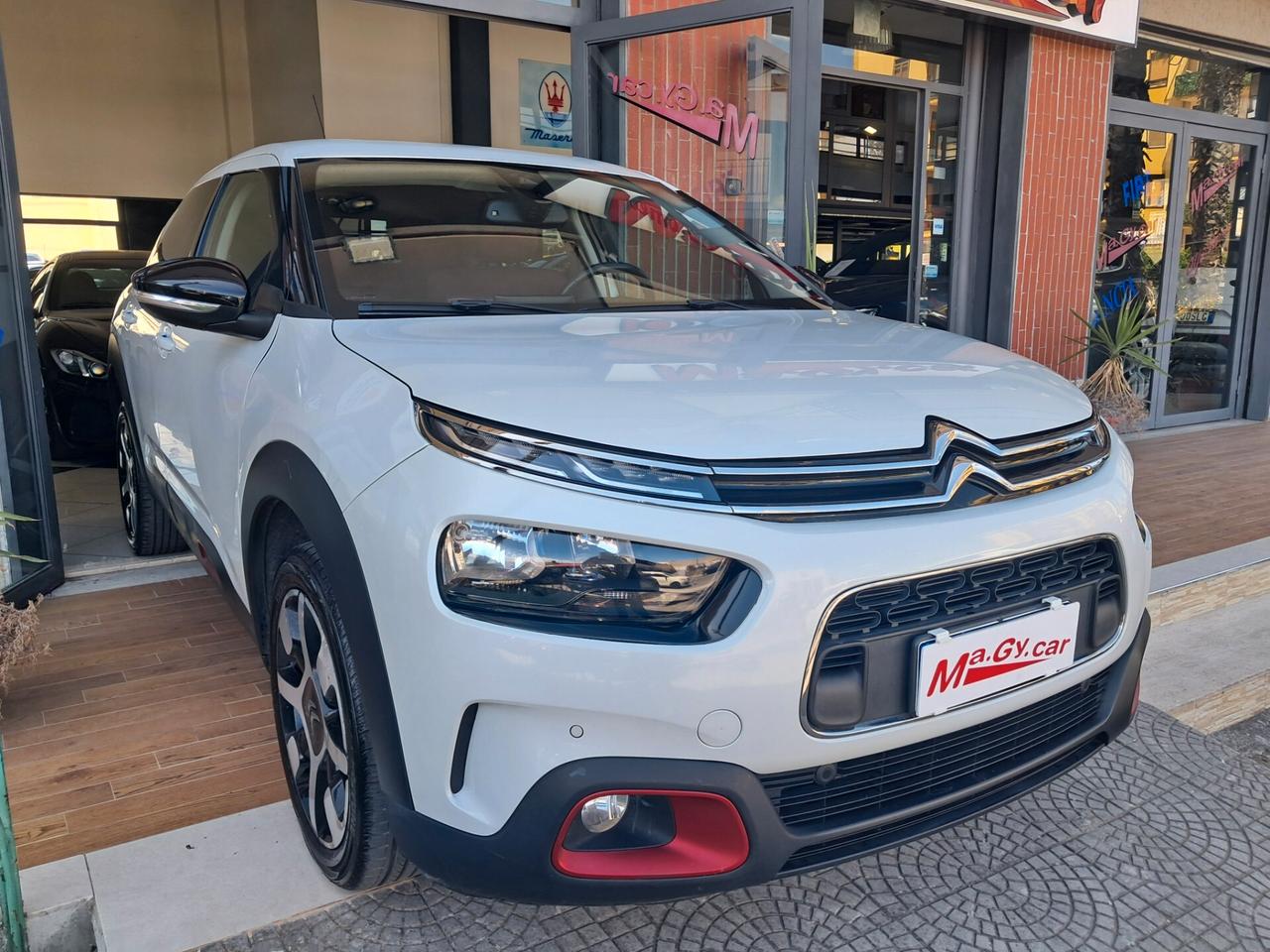Citroen C4 Cactus BlueHDi 102 cv Shine