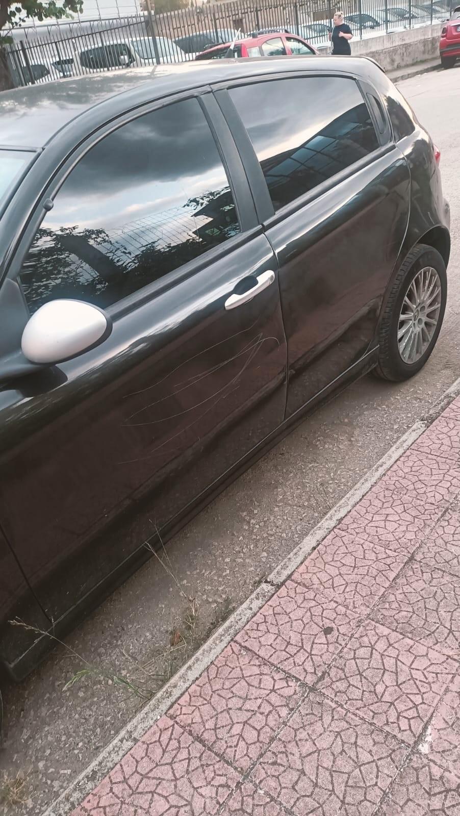 Alfa Romeo 147 1.9 JTD (120) 5 porte Distinctive