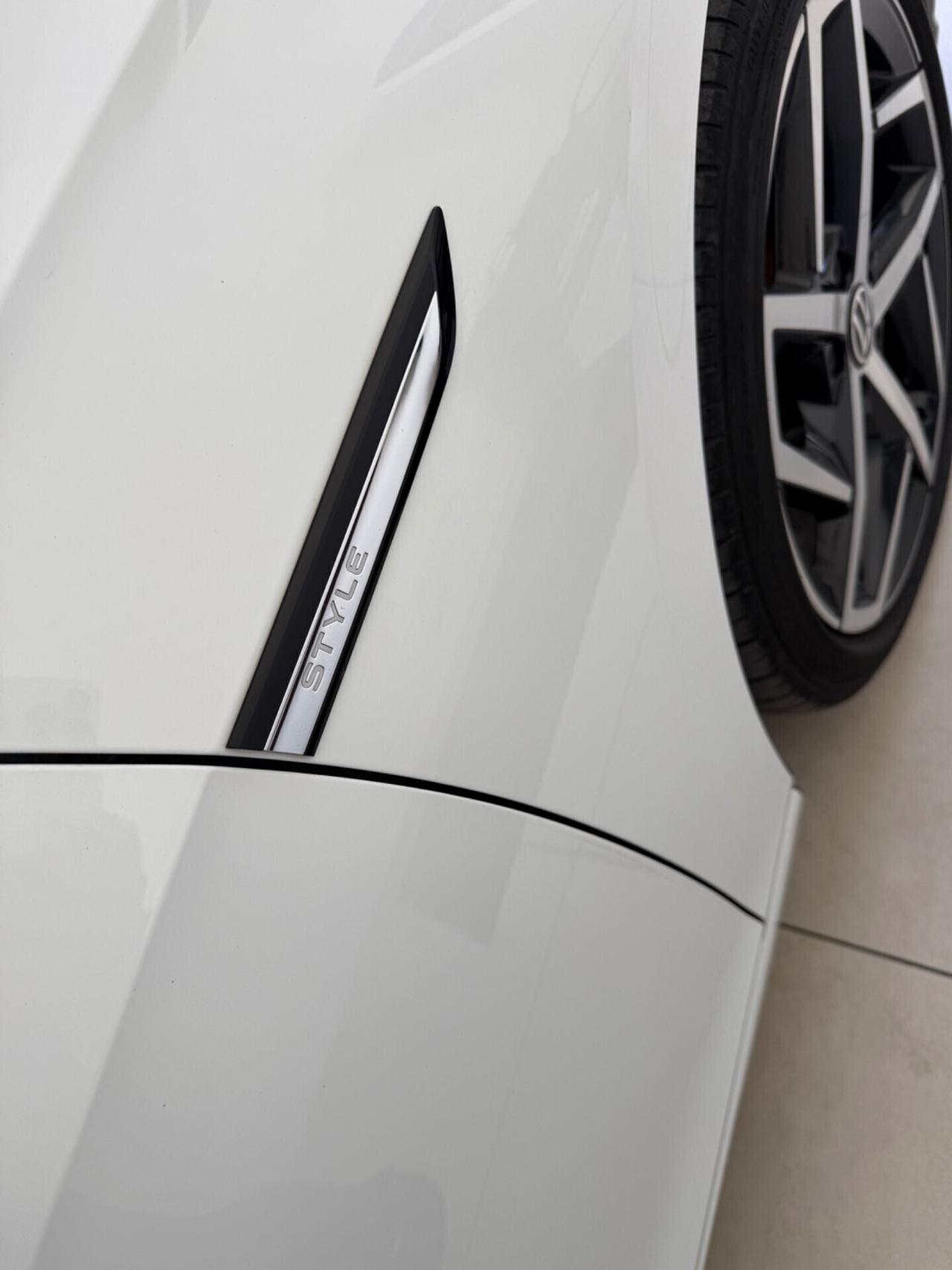 Volkswagen Golf 2.0 TDI 150 CV DSG 1st Edition Style