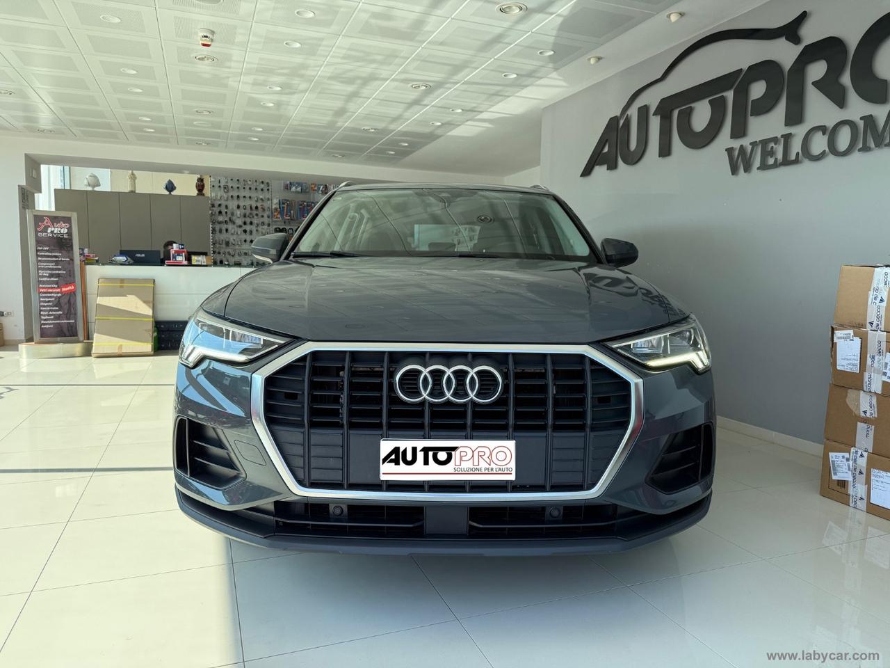 AUDI Q3 35 TDI S tronic Business