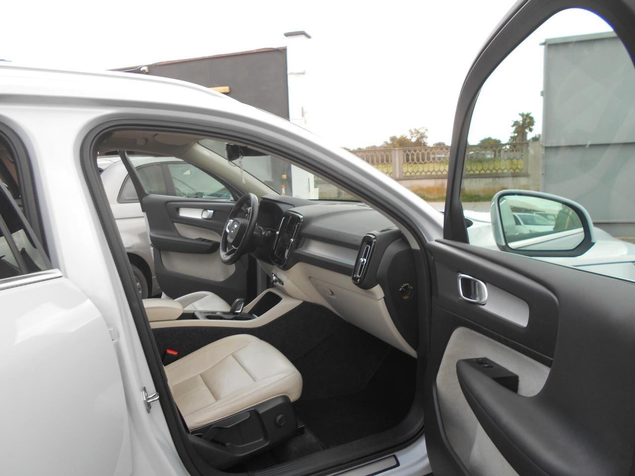 Volvo XC40 T5 Recharge Plug-in Hybrid R-design