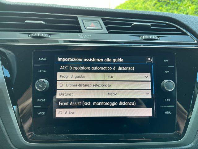 VOLKSWAGEN Touran 1.6 TDI 115 CV SCR DSG R LINE EXCLUSIVE *7 POSTI*