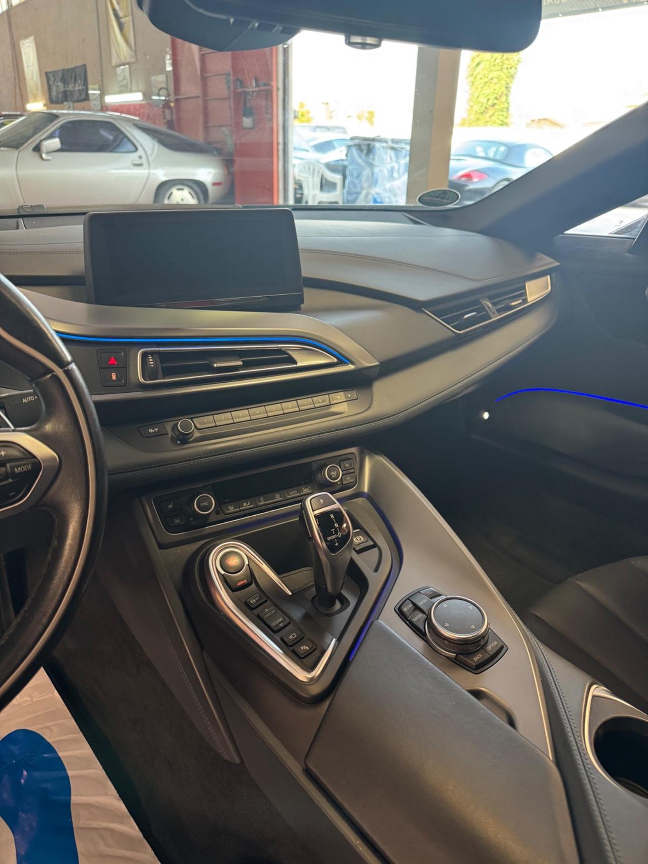 Bmw i8 ufficiale BMW PERMUTE