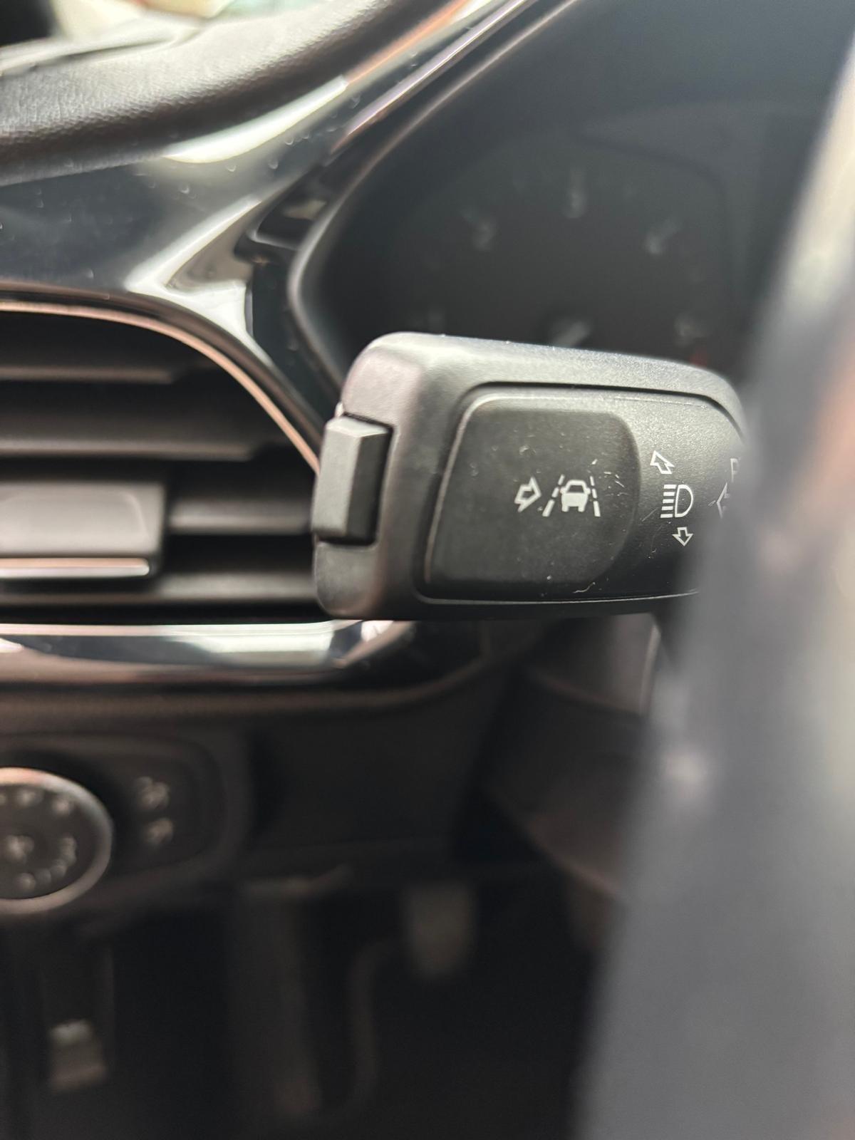 Ford Fiesta 1.5 EcoBlue 5 porte Titanium