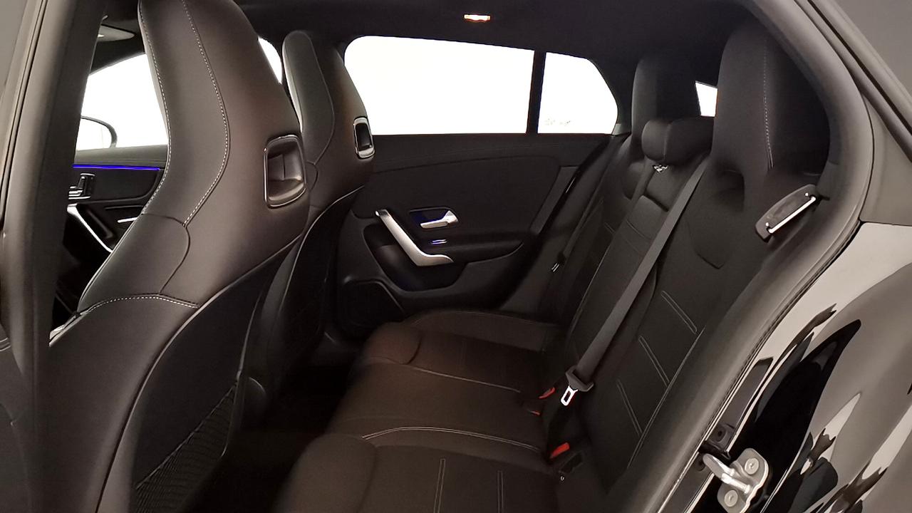 Mercedes-Benz CLA Sh.Brake - X118 - CLA Shooting Brake 200 d Premium auto