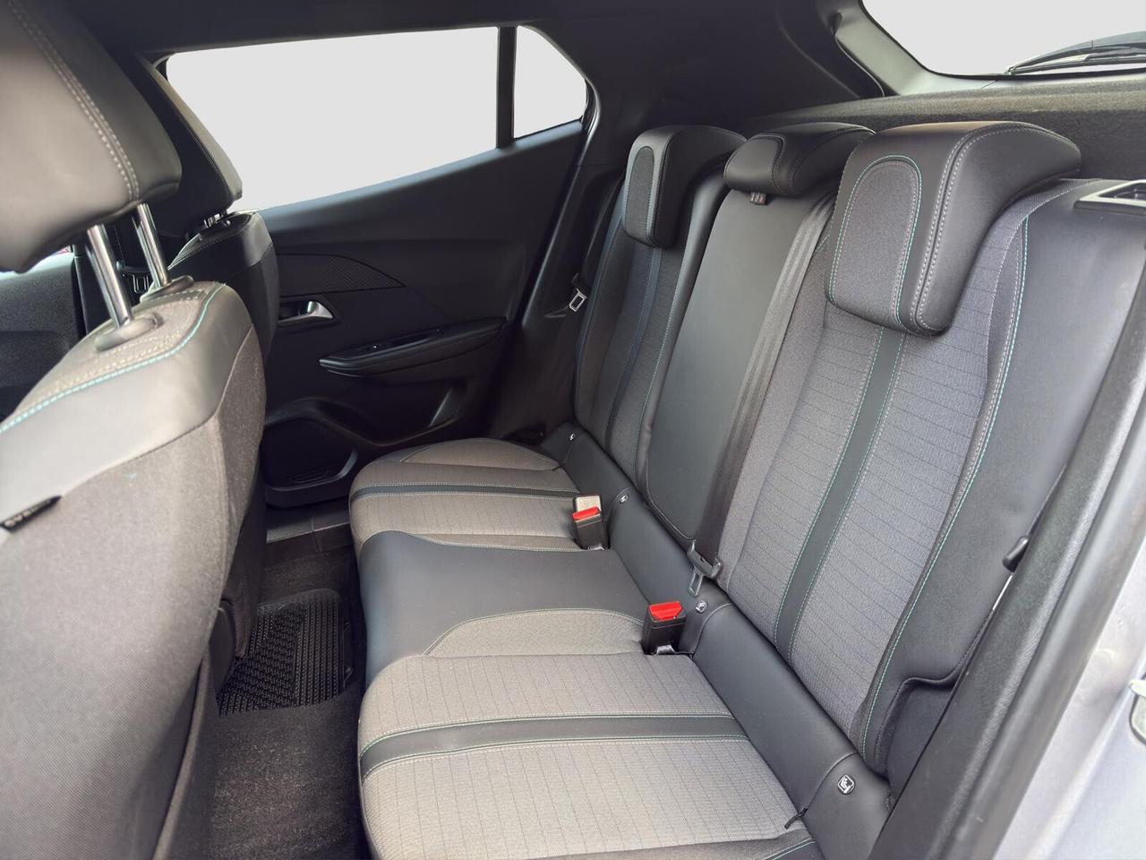 Peugeot 2008 1.2 puretech 100cv Allure Pack 2023