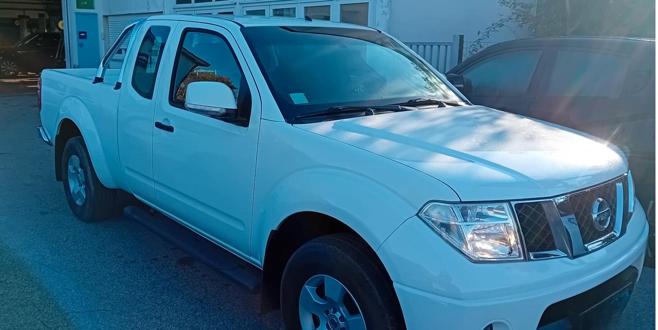 Nissan Navara 2.5 dCi 2 porte King Cab