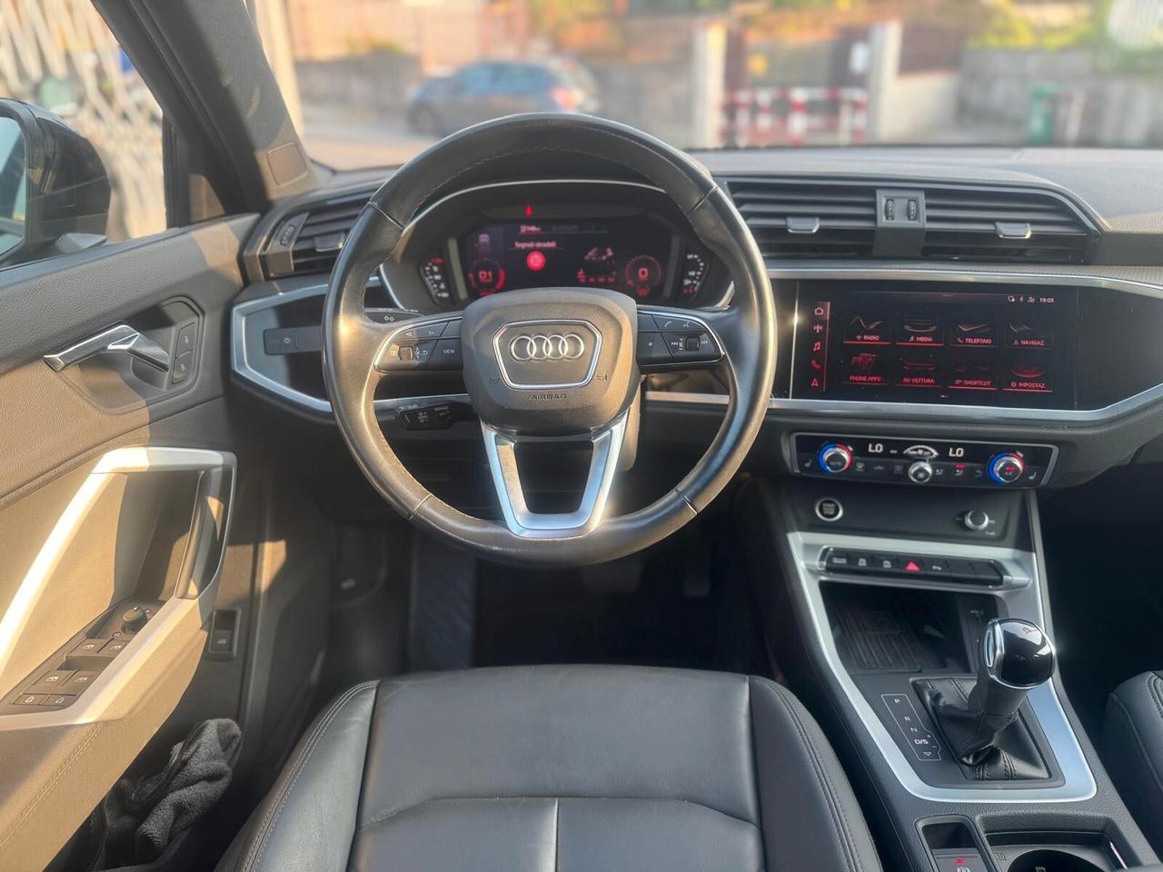 Audi Q3 35 TDI S tronic Business Advanced