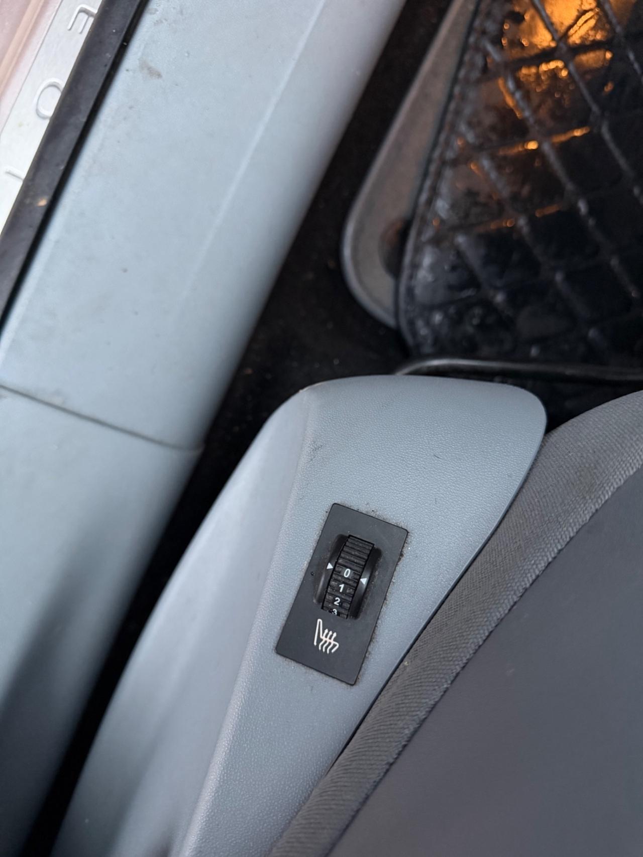 Peugeot 208 PureTech 82 5 porte Allure