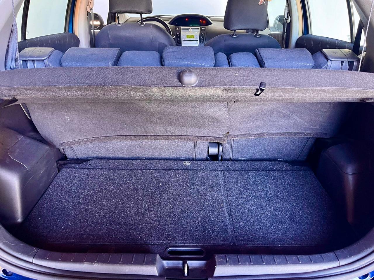 Toyota Yaris SOL 5p automatica