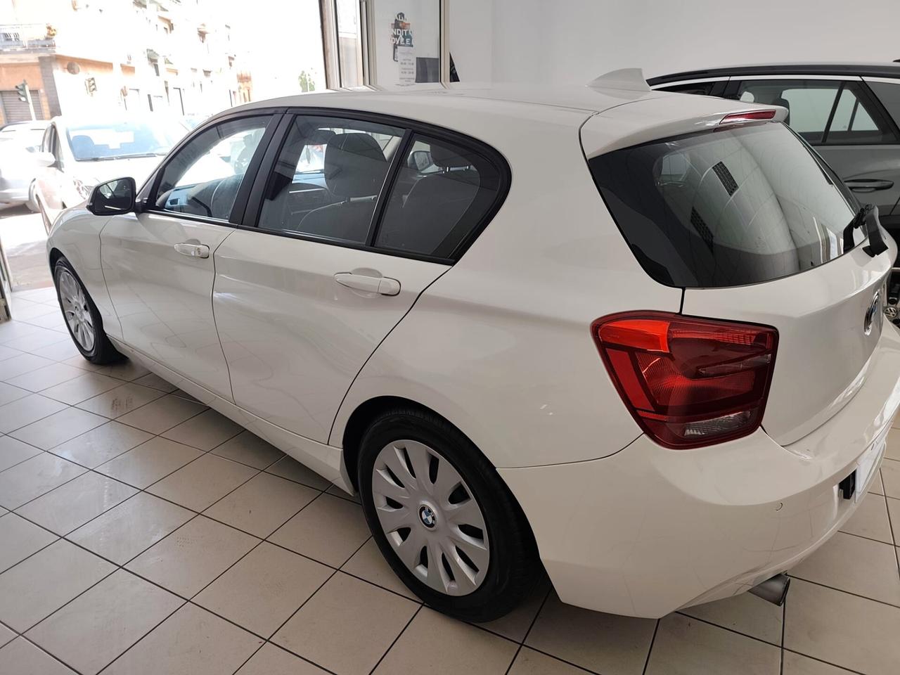 Bmw 118 118d 5p. Urban