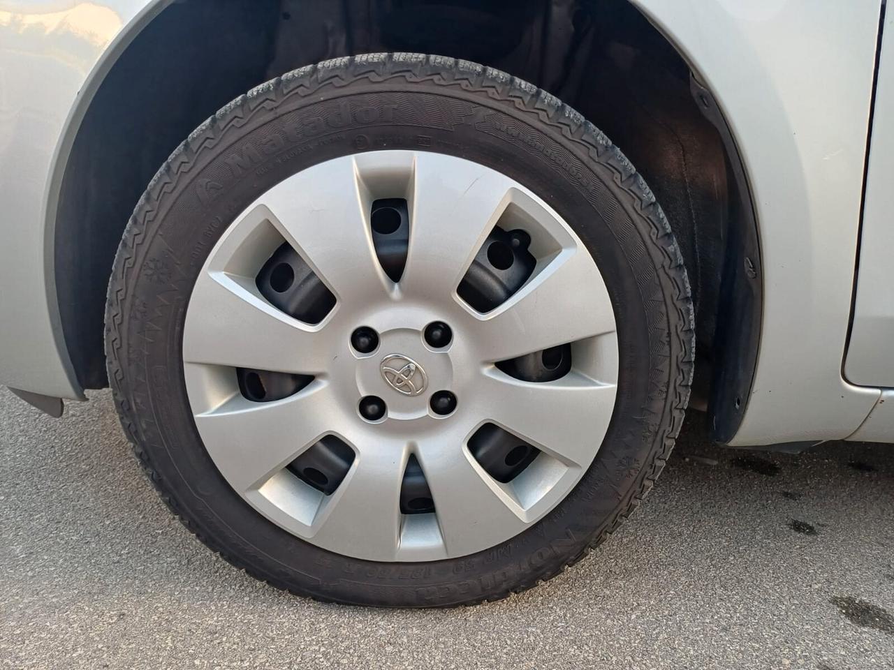 Toyota Yaris 1.0 5 porte PERFETTA - 2010