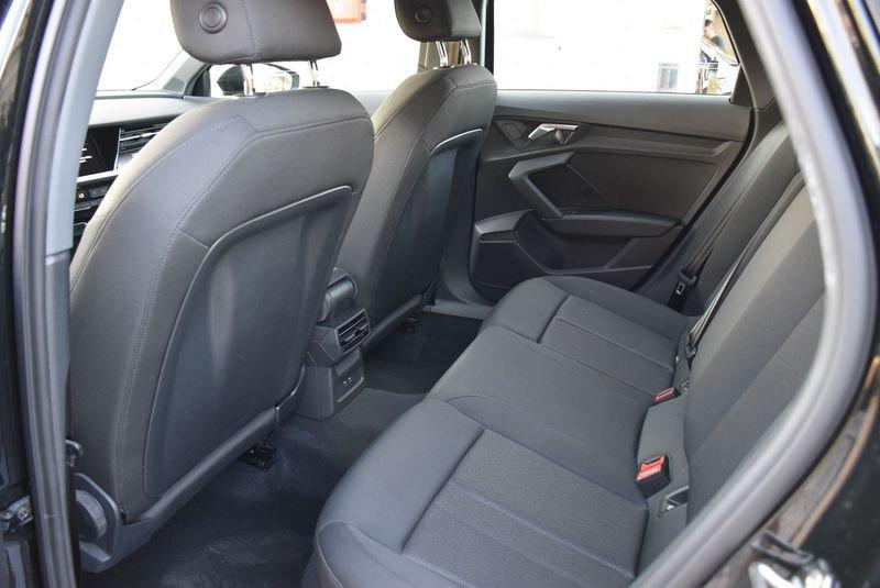 Audi A3 SPB 30 TDI S tronic Business *TELECAMERA, NAVI*