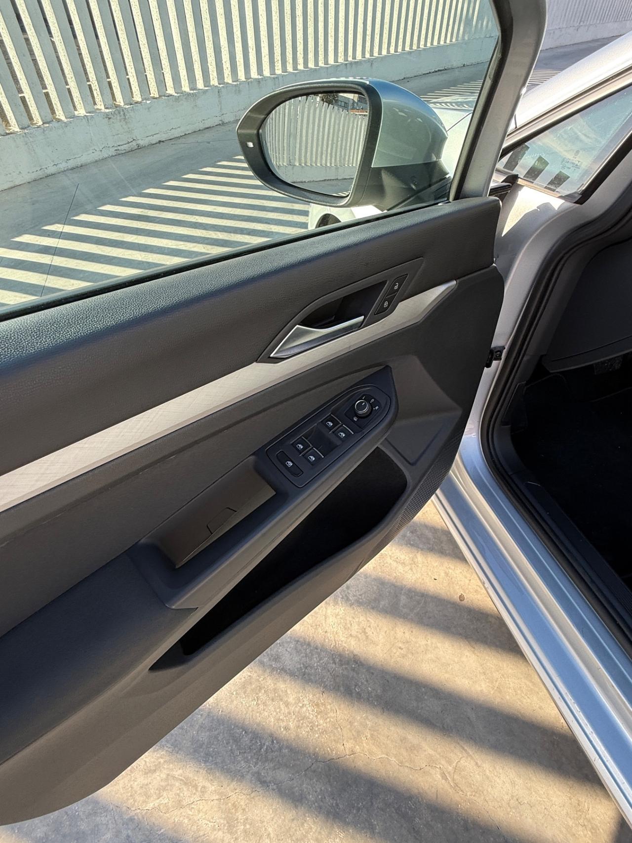 Volkswagen Golf 1.0 eTSI EVO DSG Life