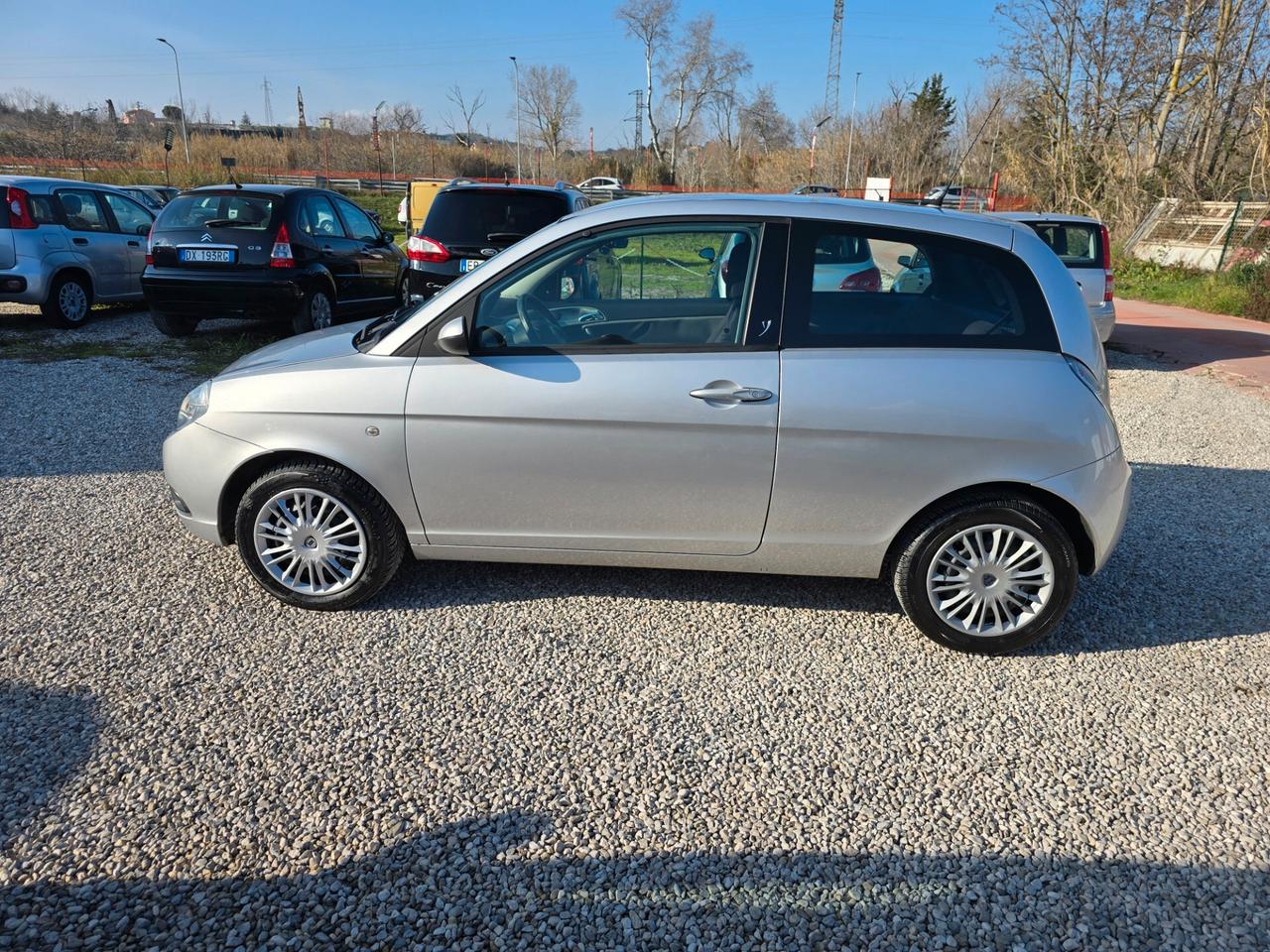 Lancia Ypsilon 1.3 MJT 75 CV Argento