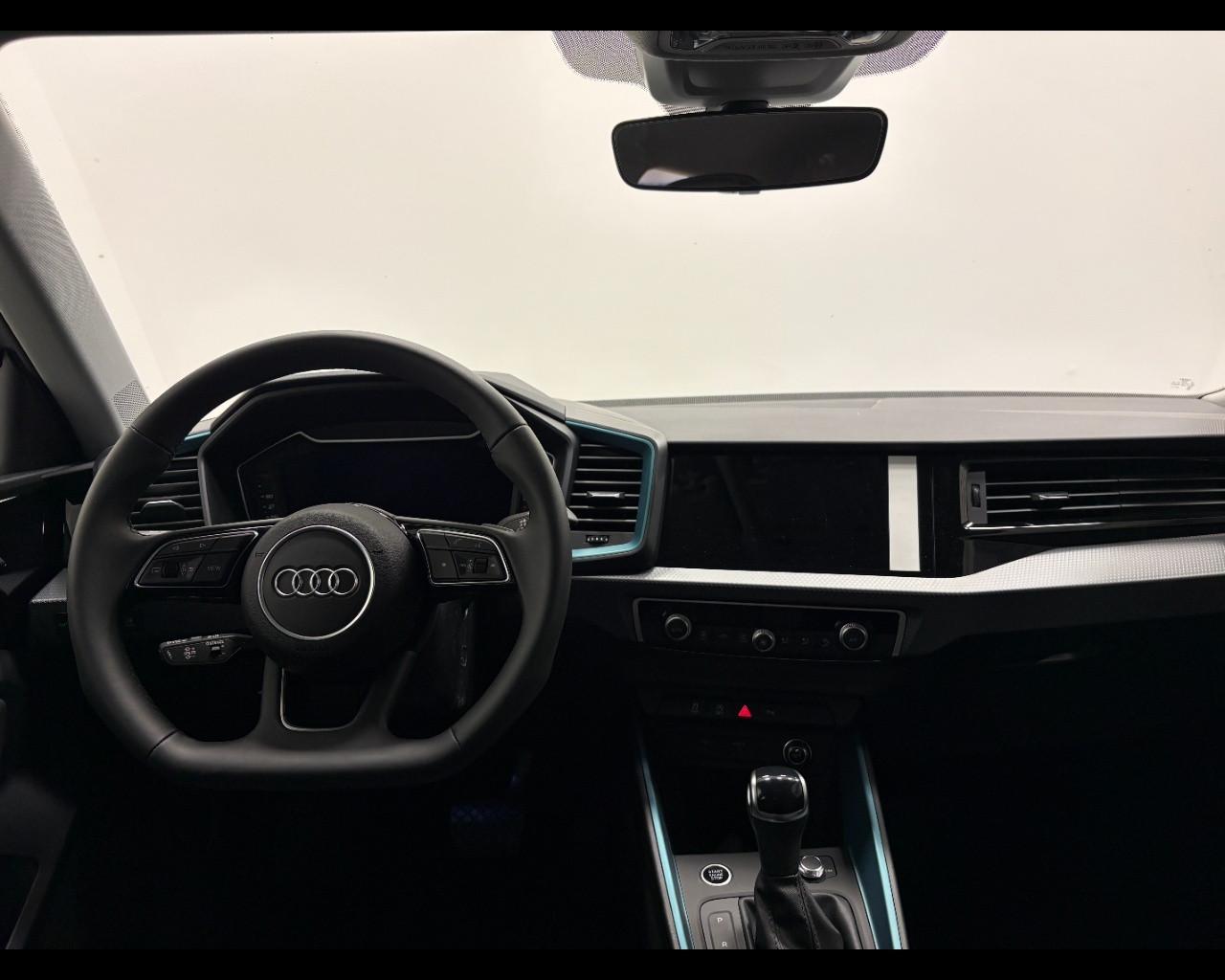 AUDI A1 ALLSTREET 30 TFSI S-TRONIC IDENTITY CONTRAST