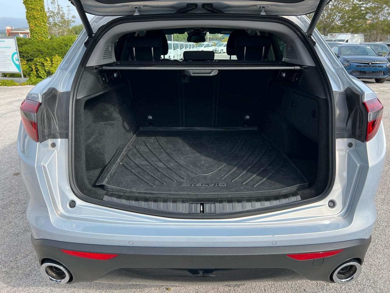 Alfa Romeo Stelvio 2.2 Turbodiesel 160 CV AT8 RWD Super Business