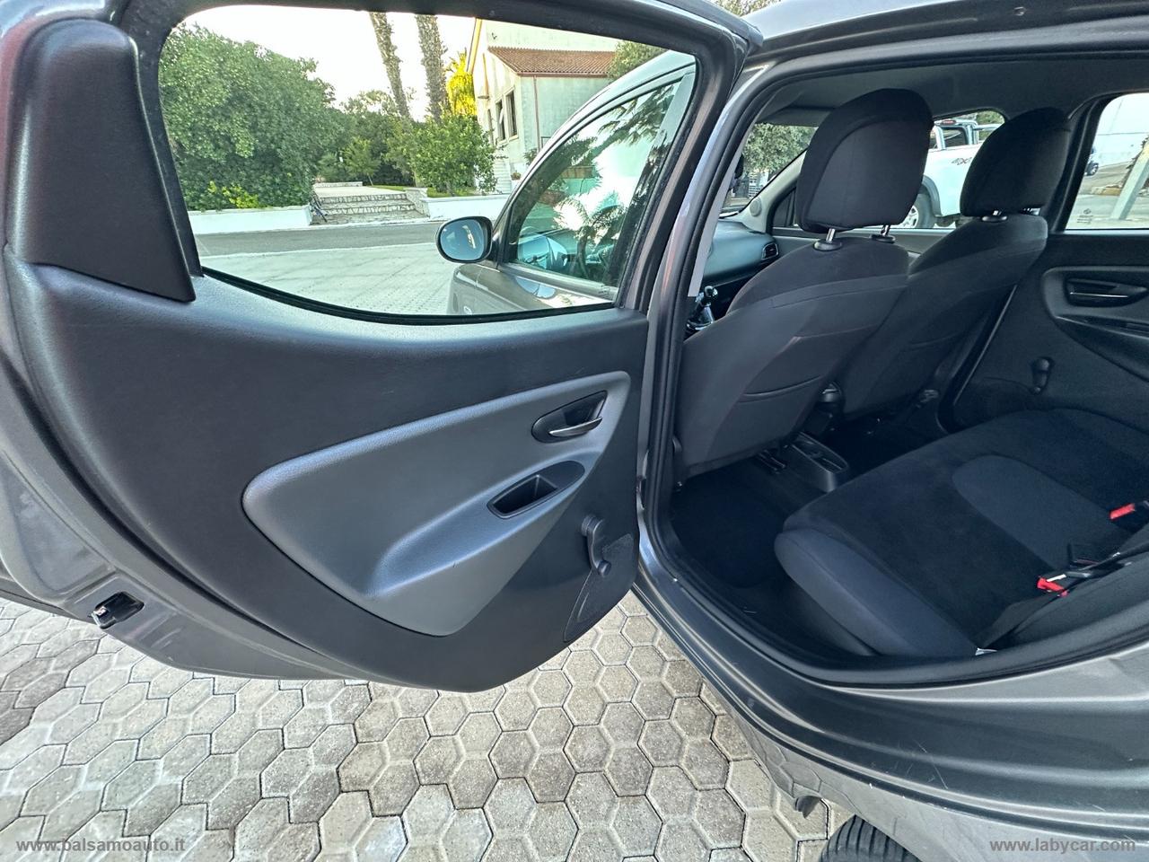 LANCIA Ypsilon 1.2 69 CV 5p. Gold