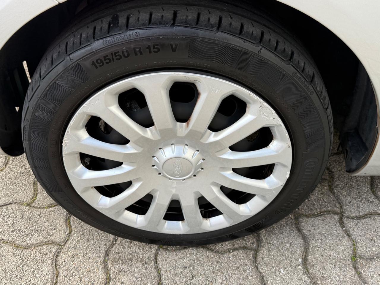 Ford Fiesta 1.2 82 CV 5 porte Titanium