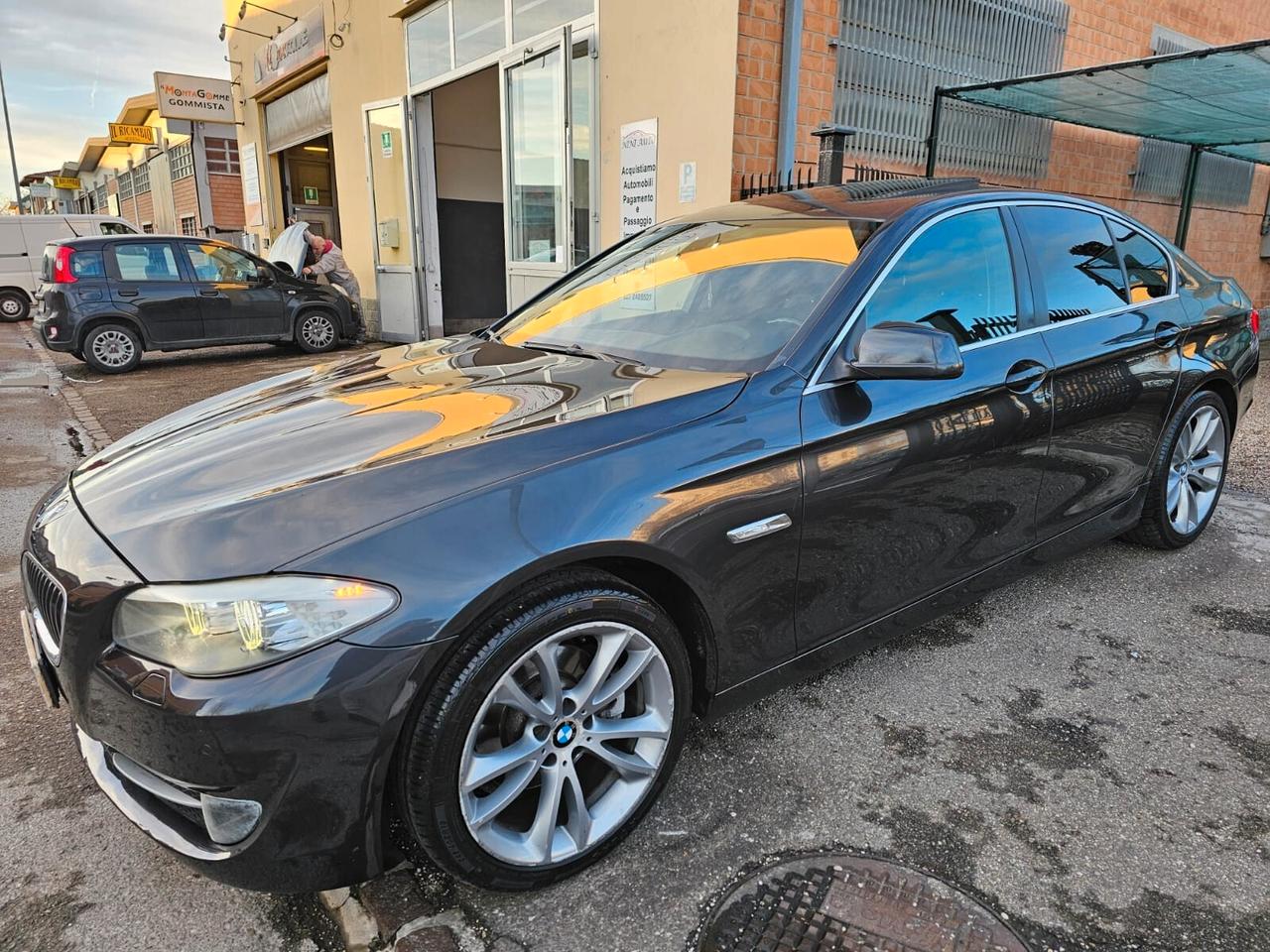 Bmw 520d 184cv Futura*Aut*Navi*Tetto*Pdc*19*Bi-Xeno*