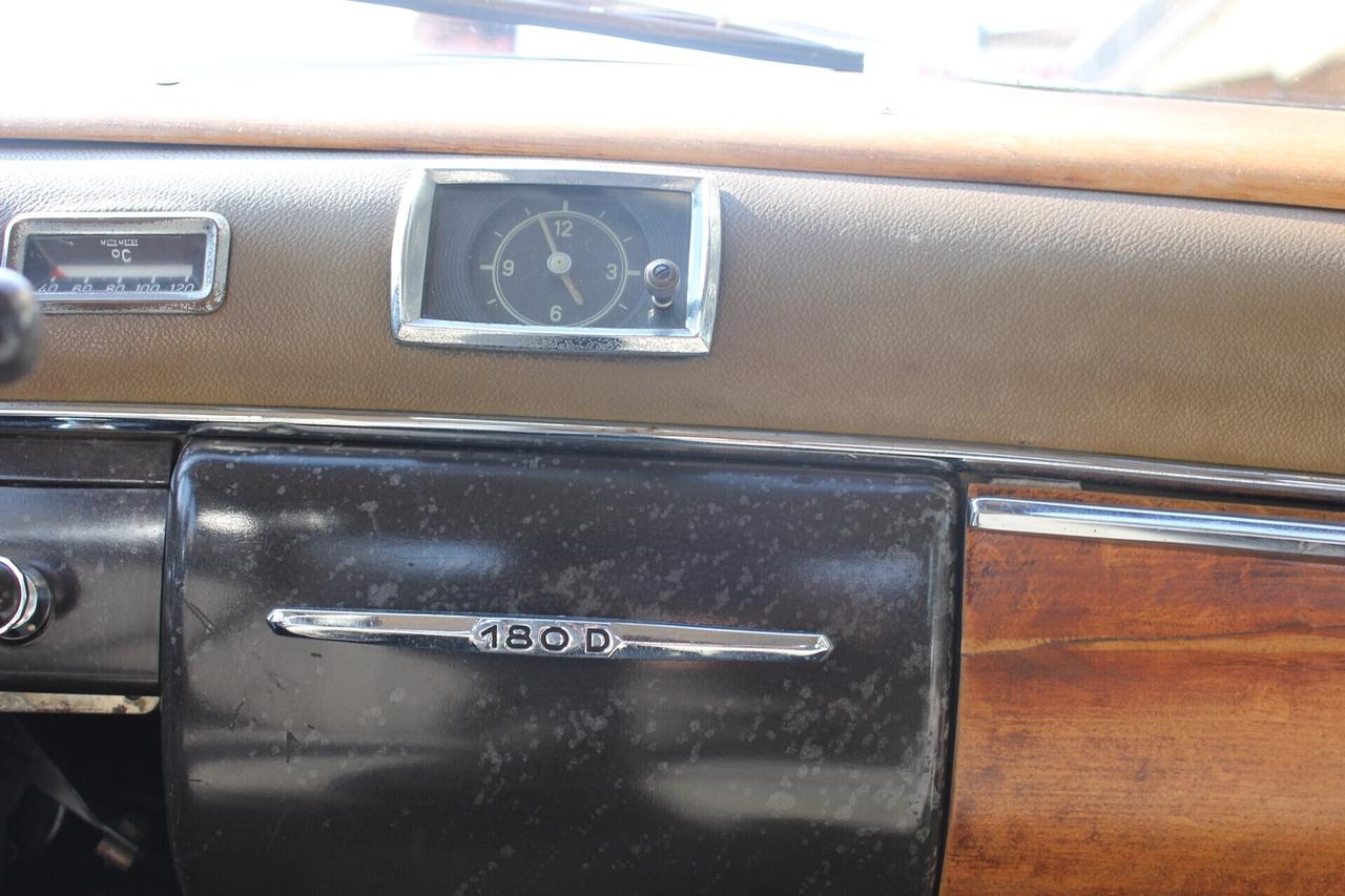 Mercedes-benz 180 MERCEDES-BENZ 180D PONTON W120/W121