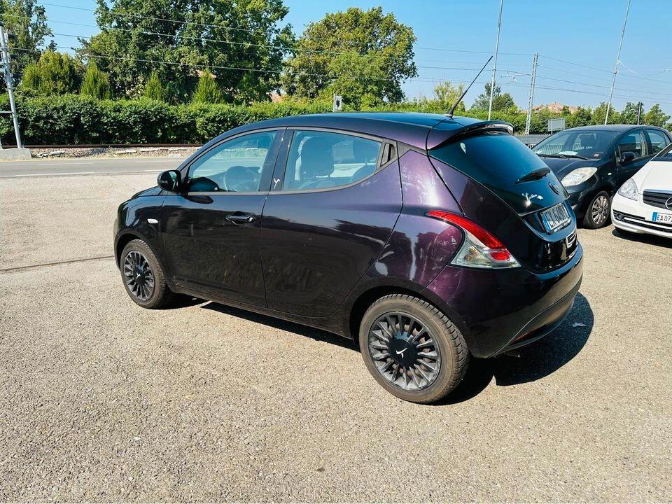 Lancia Ypsilon 1.2 69 CV 5 porte GPL Ecochic Gold